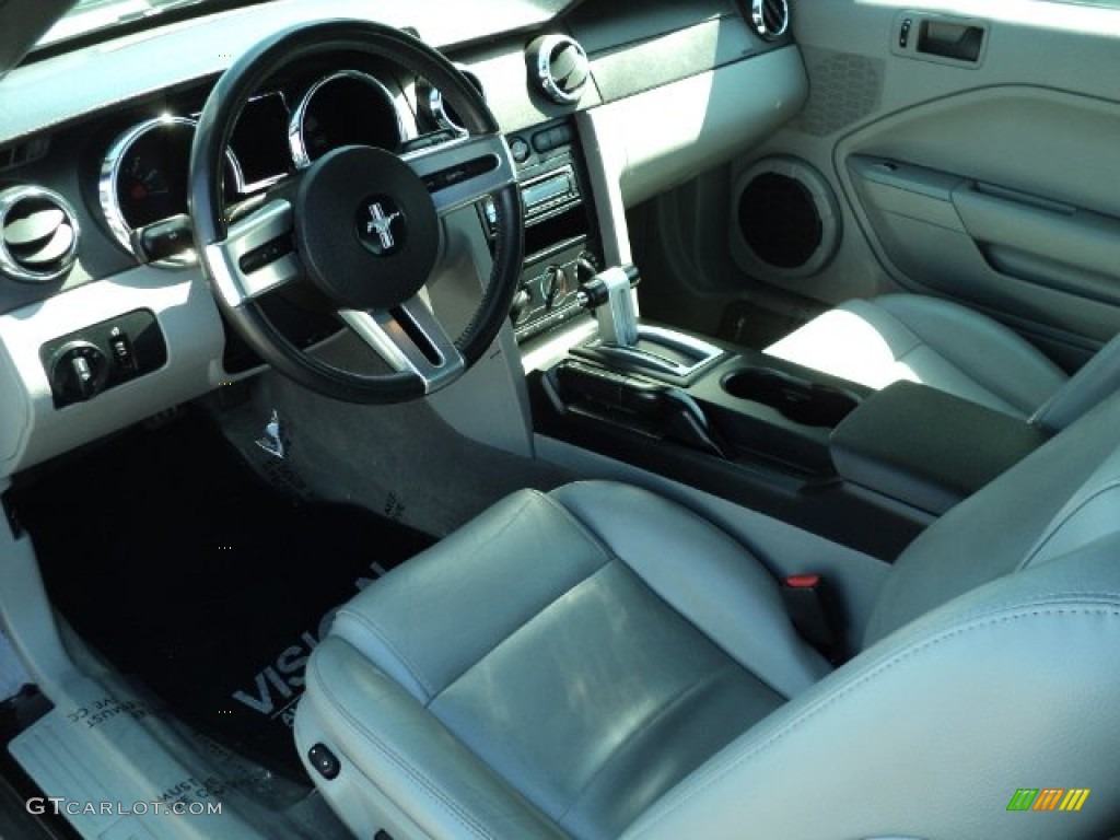 2006 Mustang V6 Premium Convertible - Black / Light Graphite photo #13