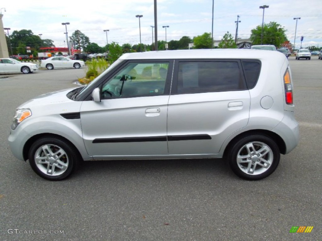 Bright Silver 2010 Kia Soul + Exterior Photo #66261579
