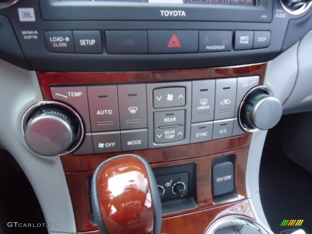 2012 Toyota Highlander Limited 4WD Controls Photo #66265395