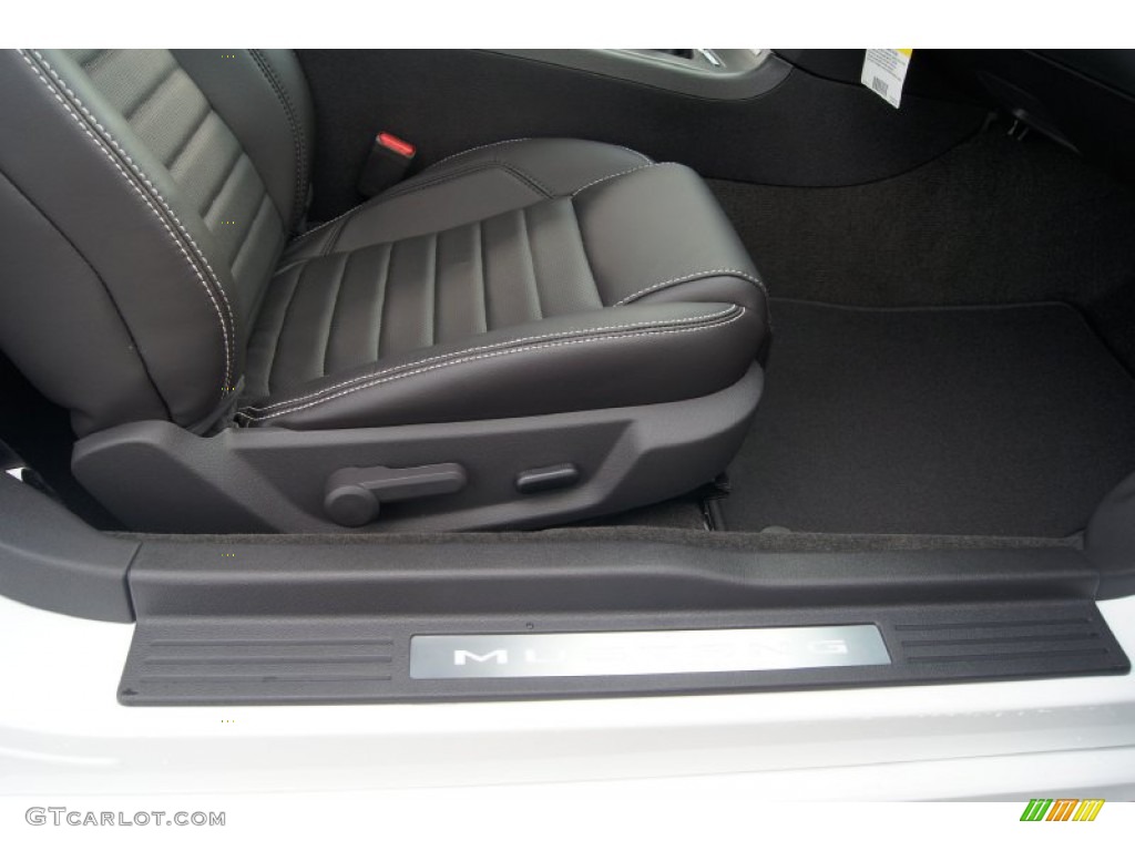 2013 Ford Mustang GT Premium Coupe Front Seat Photo #66265626