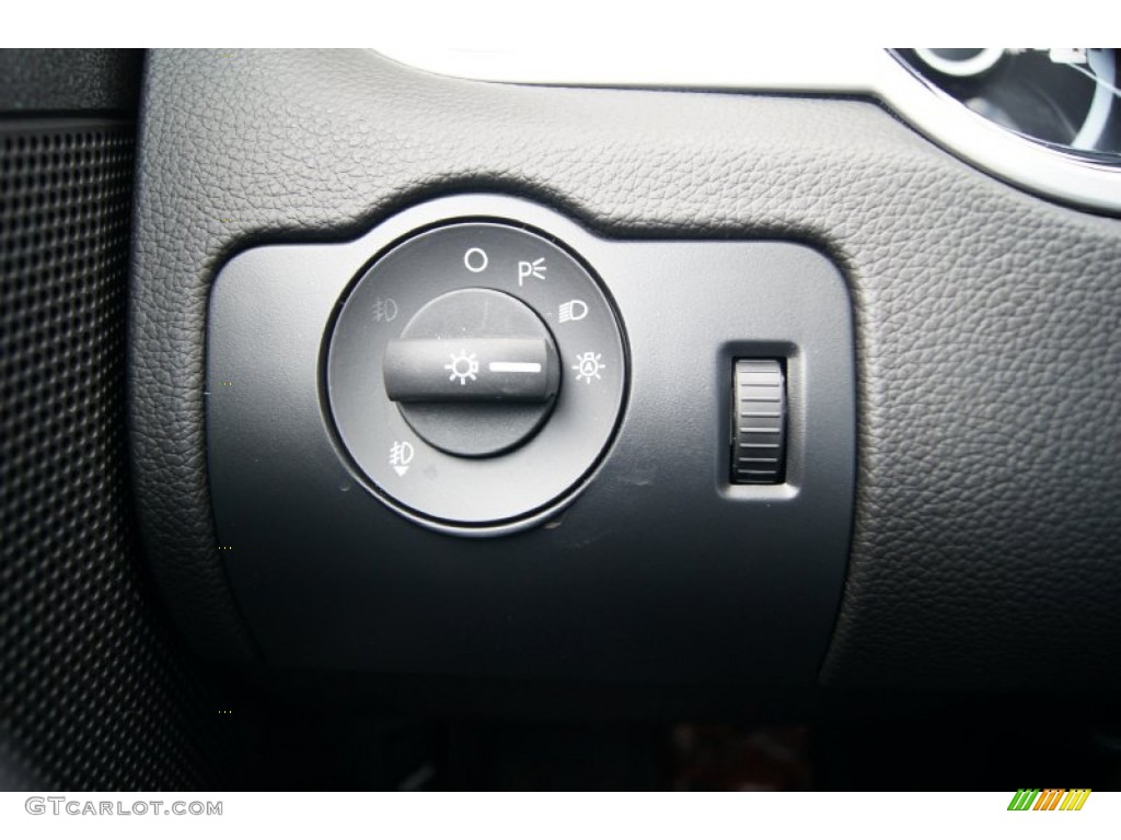 2013 Ford Mustang GT Premium Coupe Controls Photo #66265761