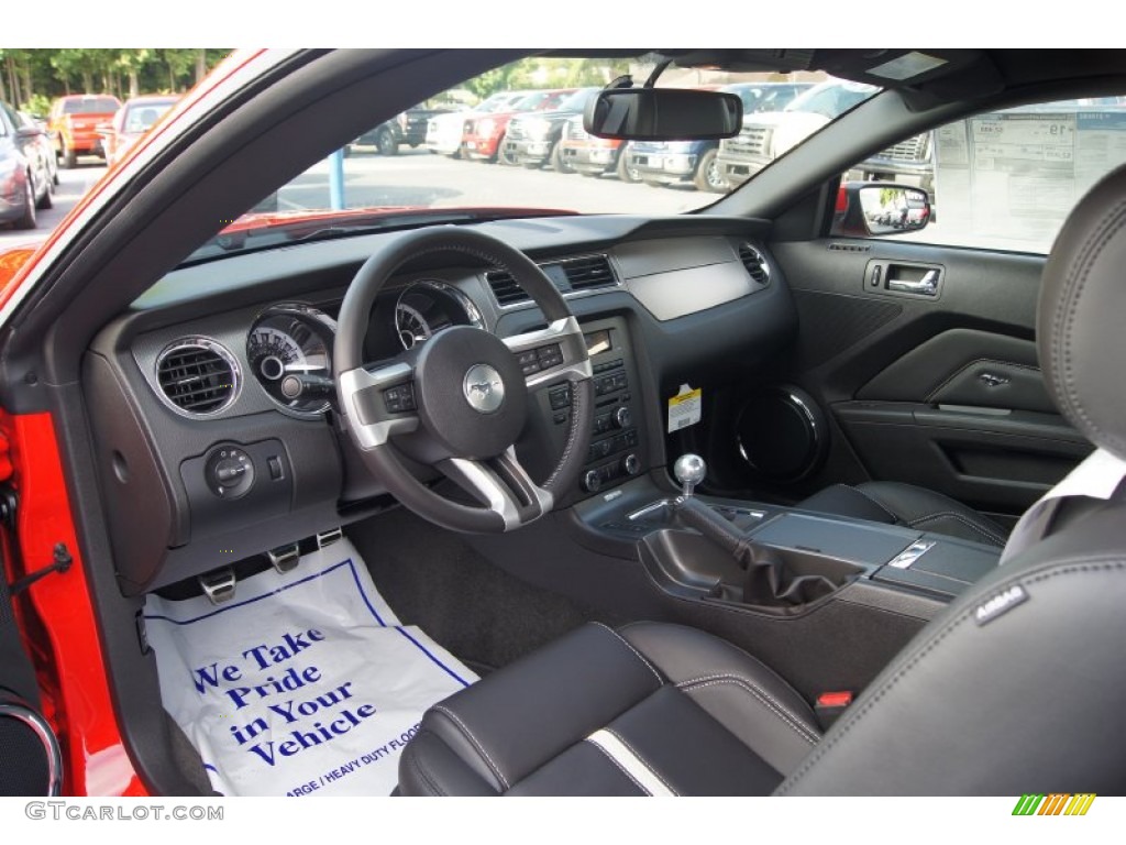 Charcoal Black/Cashmere Accent Interior 2013 Ford Mustang GT Premium Coupe Photo #66265893