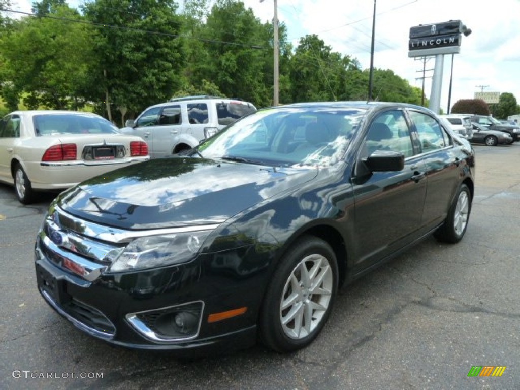 Atlantis Green Metallic Ford Fusion