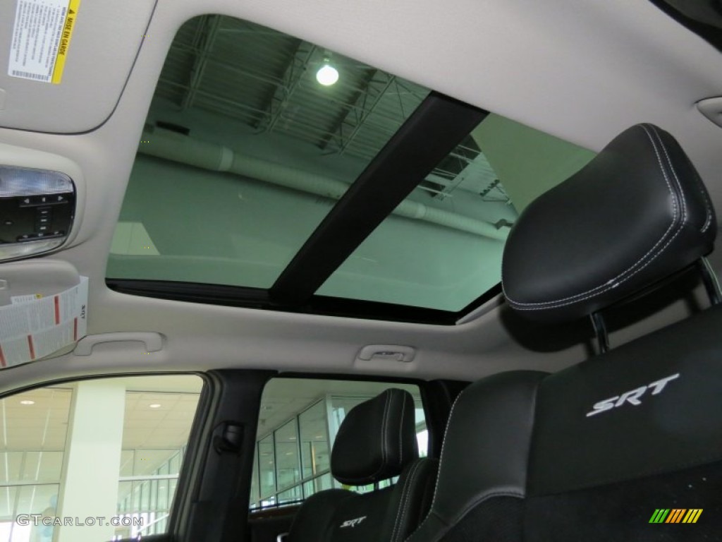 2012 Jeep Grand Cherokee SRT8 4x4 Sunroof Photo #66269433