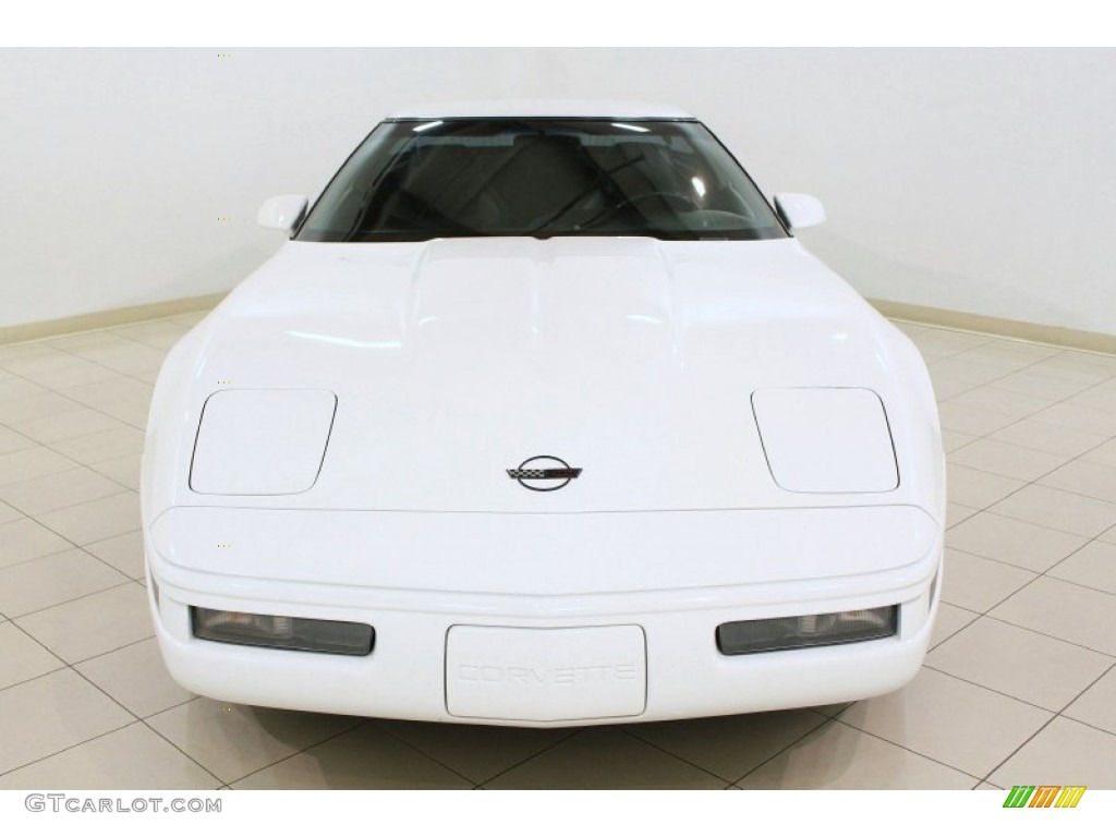 Arctic White 1996 Chevrolet Corvette Coupe Exterior Photo #66270439