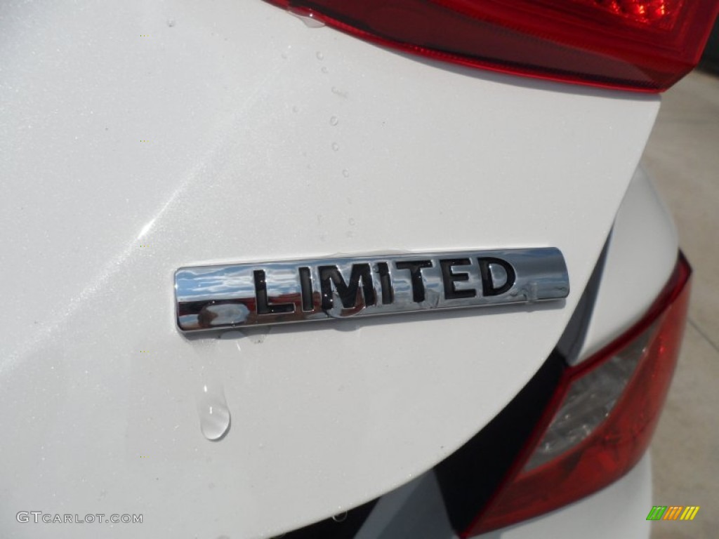 2013 Hyundai Sonata Limited 2.0T Marks and Logos Photo #66275256