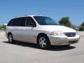 Front 3/4 View of 2000 Windstar SEL