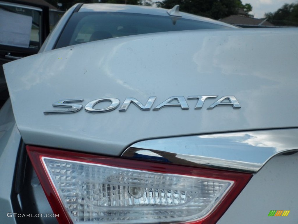 2013 Sonata Limited - Radiant Silver / Gray photo #15