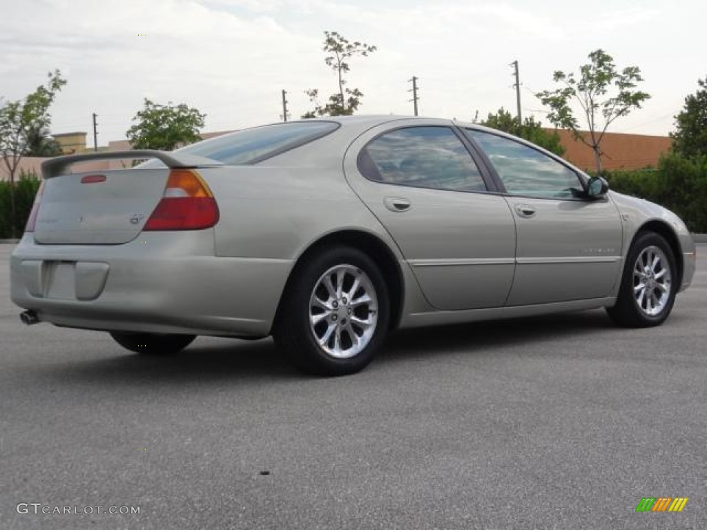1999 300 M Sedan - Champagne Pearl / Camel/Tan photo #3