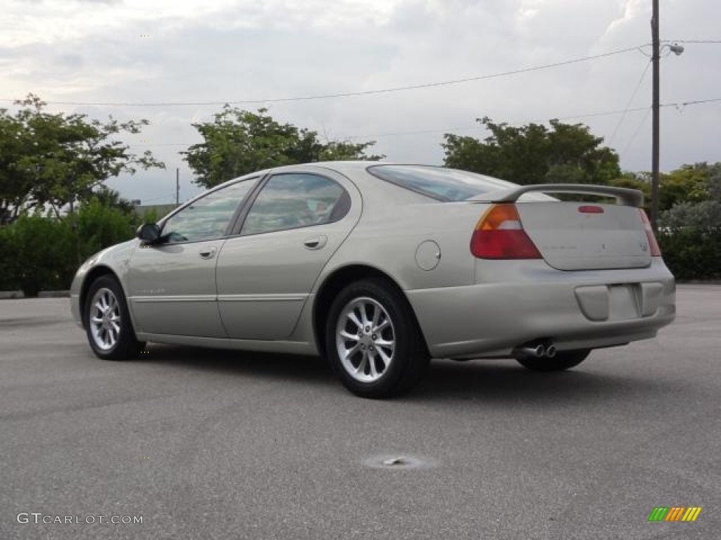 1999 300 M Sedan - Champagne Pearl / Camel/Tan photo #5