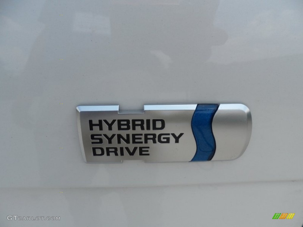2012 Toyota Prius 3rd Gen Five Hybrid Marks and Logos Photos