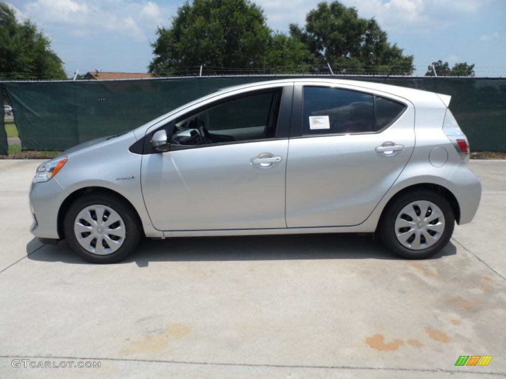 Classic Silver Metallic 2012 Toyota Prius c Hybrid Two Exterior Photo #66279687