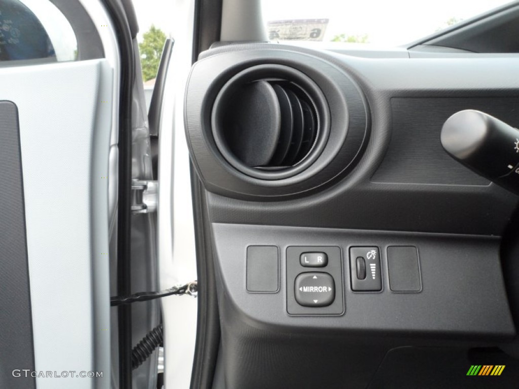 2012 Toyota Prius c Hybrid Two Controls Photo #66279920