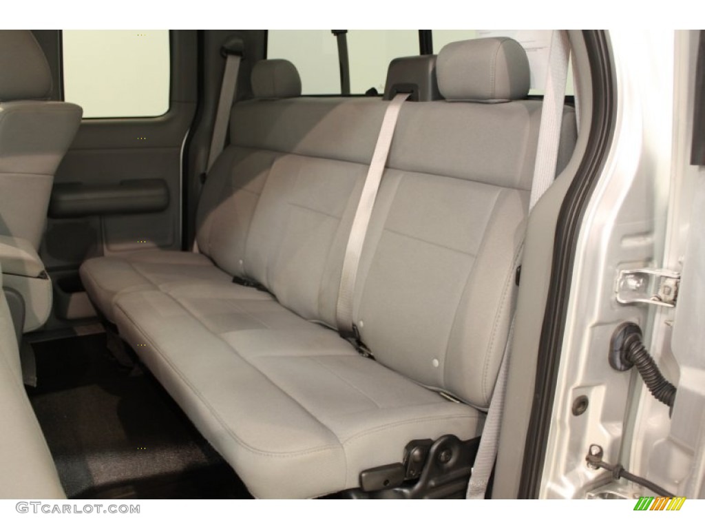 2006 F150 STX SuperCab 4x4 - Silver Metallic / Medium Flint photo #12