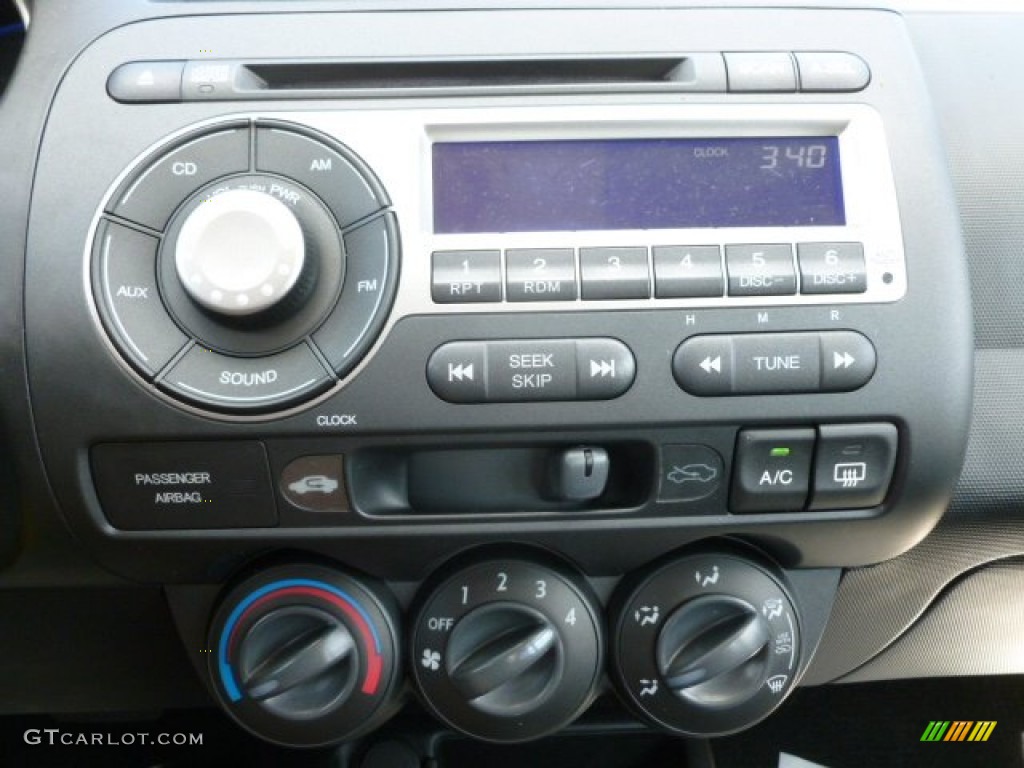 2008 Honda Fit Hatchback Controls Photo #66280461