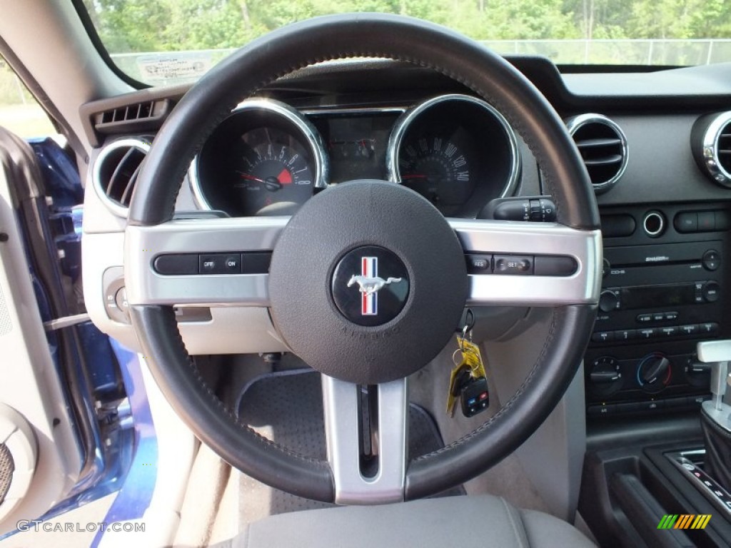 2006 Ford Mustang GT Deluxe Coupe Steering Wheel Photos