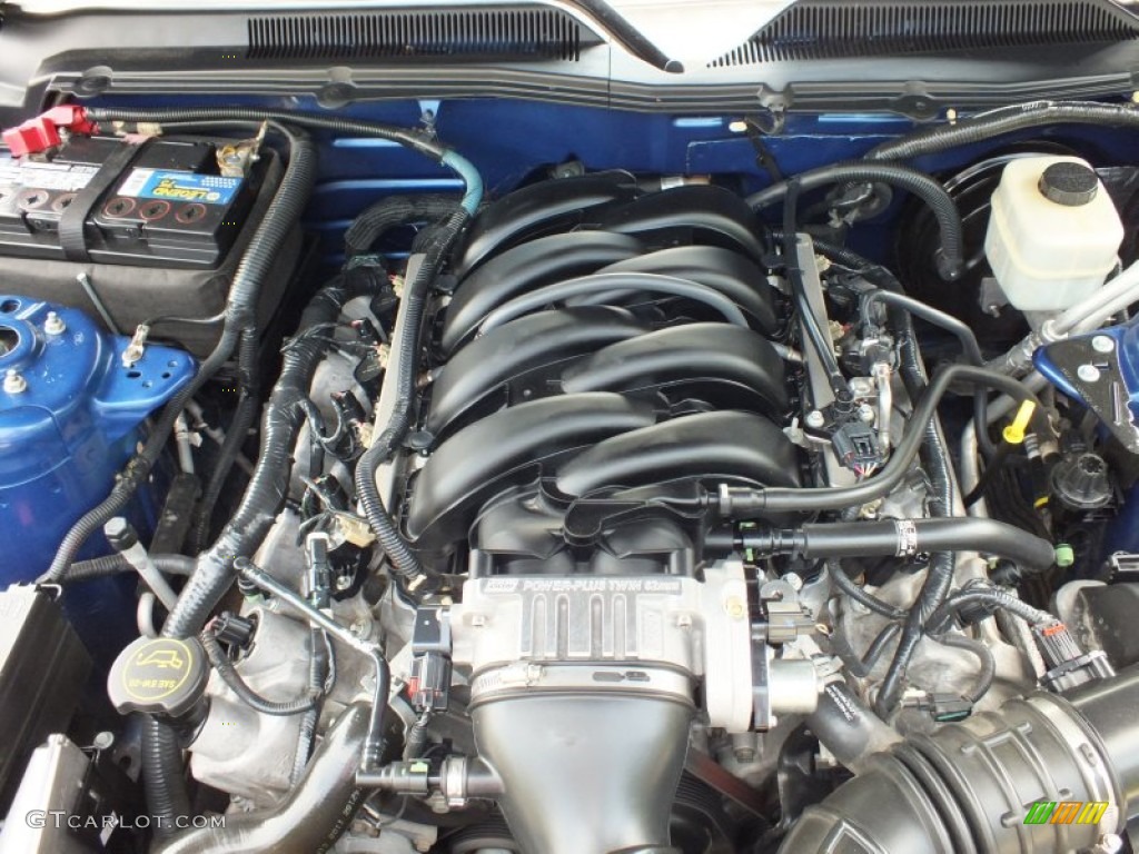 2006 Mustang GT Deluxe Coupe - Vista Blue Metallic / Light Graphite photo #48