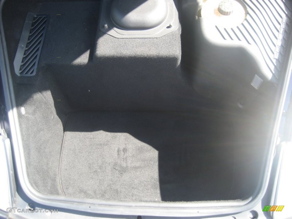 2002 Porsche 911 Turbo Coupe Trunk Photo #66286008