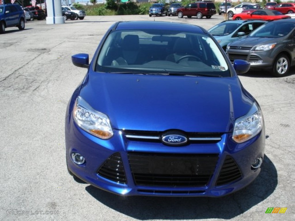 2012 Focus SE Sport Sedan - Sonic Blue Metallic / Two-Tone Sport photo #3