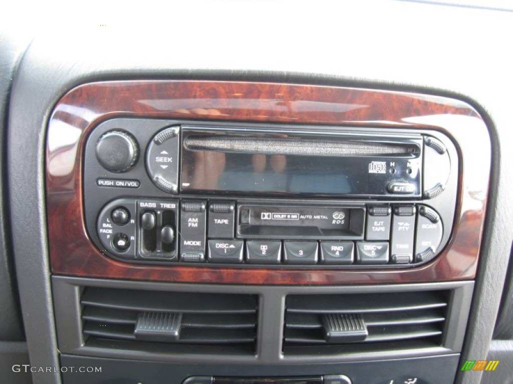 2004 Jeep Grand Cherokee Limited Audio System Photos