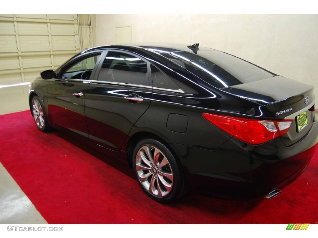 2011 Sonata SE - Midnight Black / Black photo #4