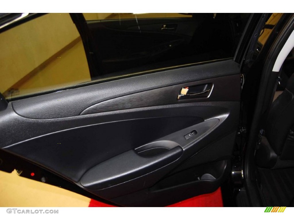 2011 Sonata SE - Midnight Black / Black photo #13