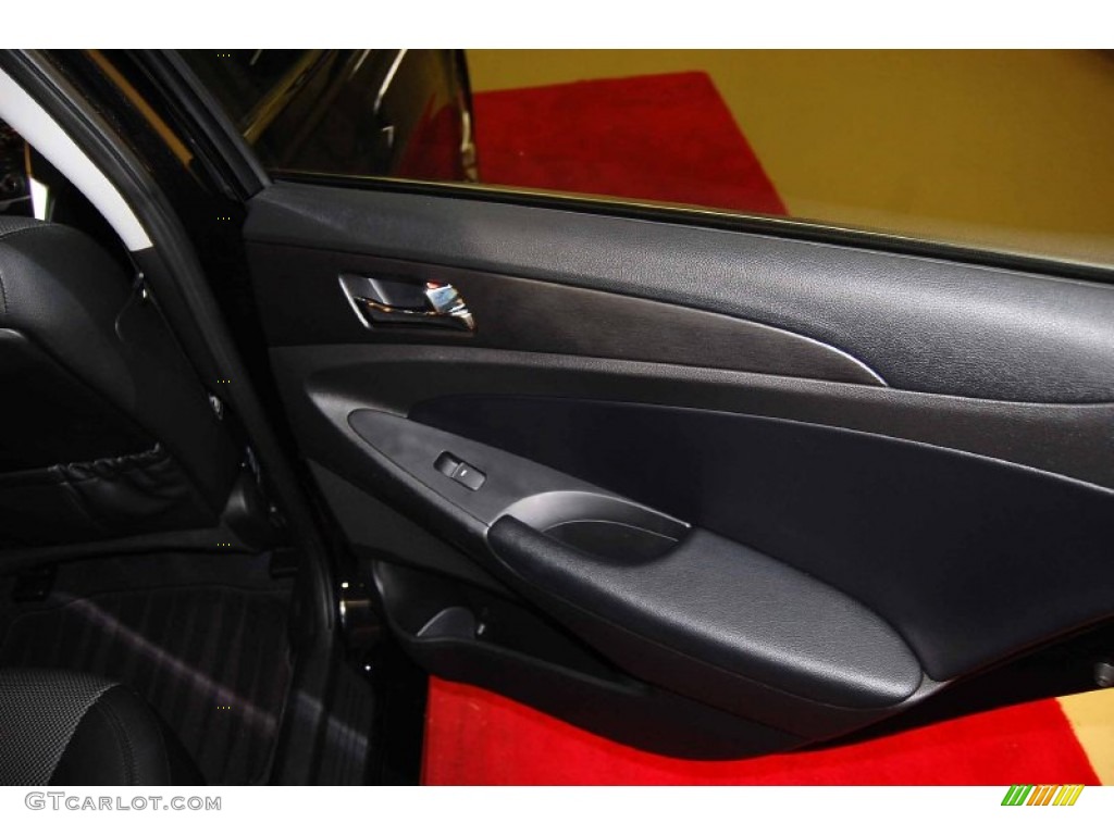 2011 Sonata SE - Midnight Black / Black photo #16