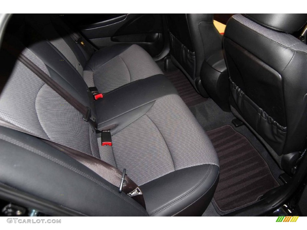 2011 Sonata SE - Midnight Black / Black photo #17