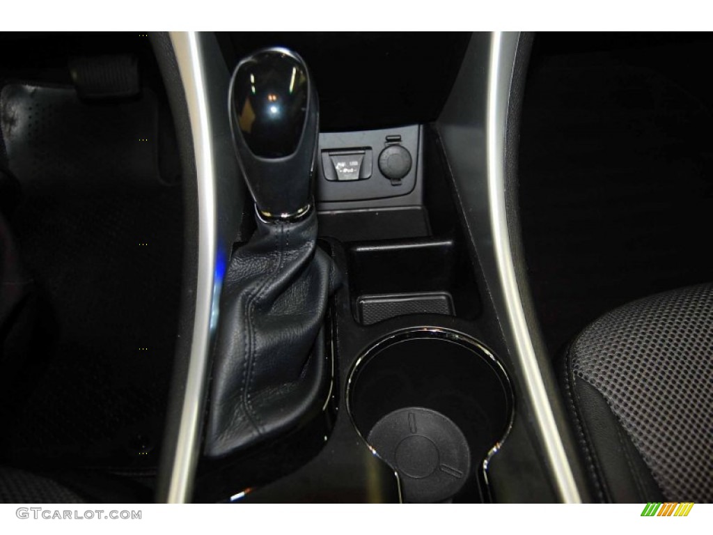 2011 Sonata SE - Midnight Black / Black photo #21