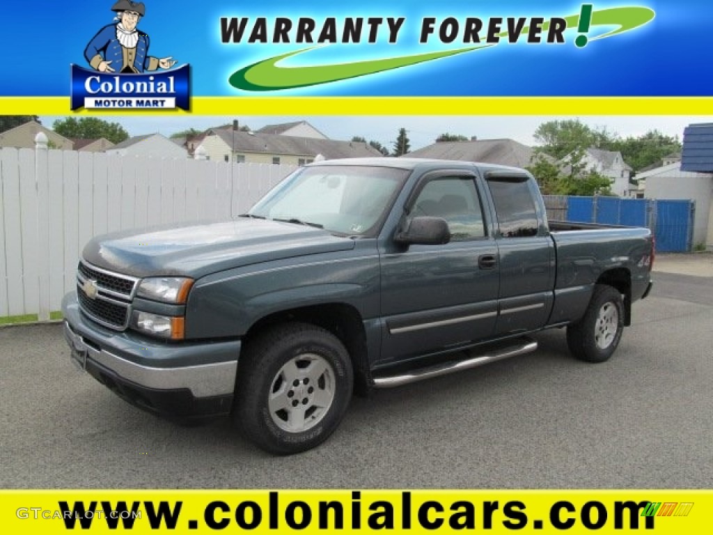 2006 Silverado 1500 LT Extended Cab 4x4 - Blue Granite Metallic / Dark Charcoal photo #1