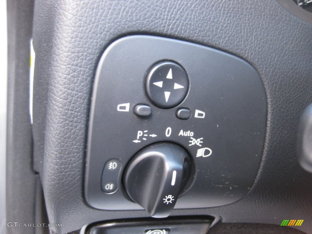 2009 Mercedes-Benz CLK 350 Grand Edition Coupe Controls Photo #66292221