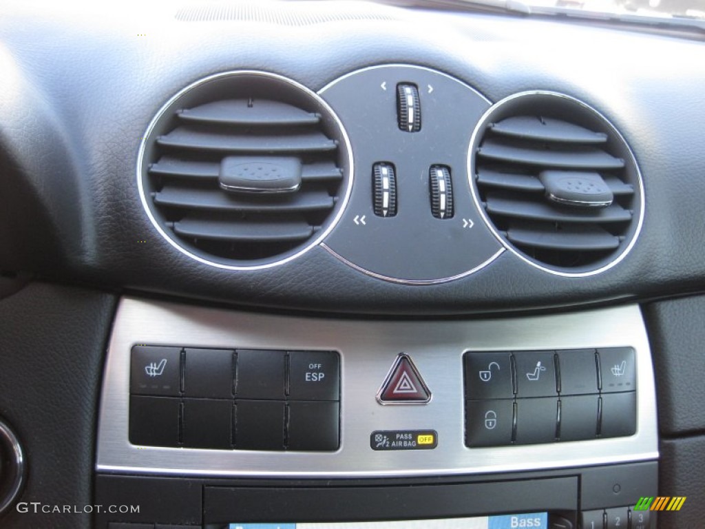 2009 Mercedes-Benz CLK 350 Grand Edition Coupe Controls Photo #66292257