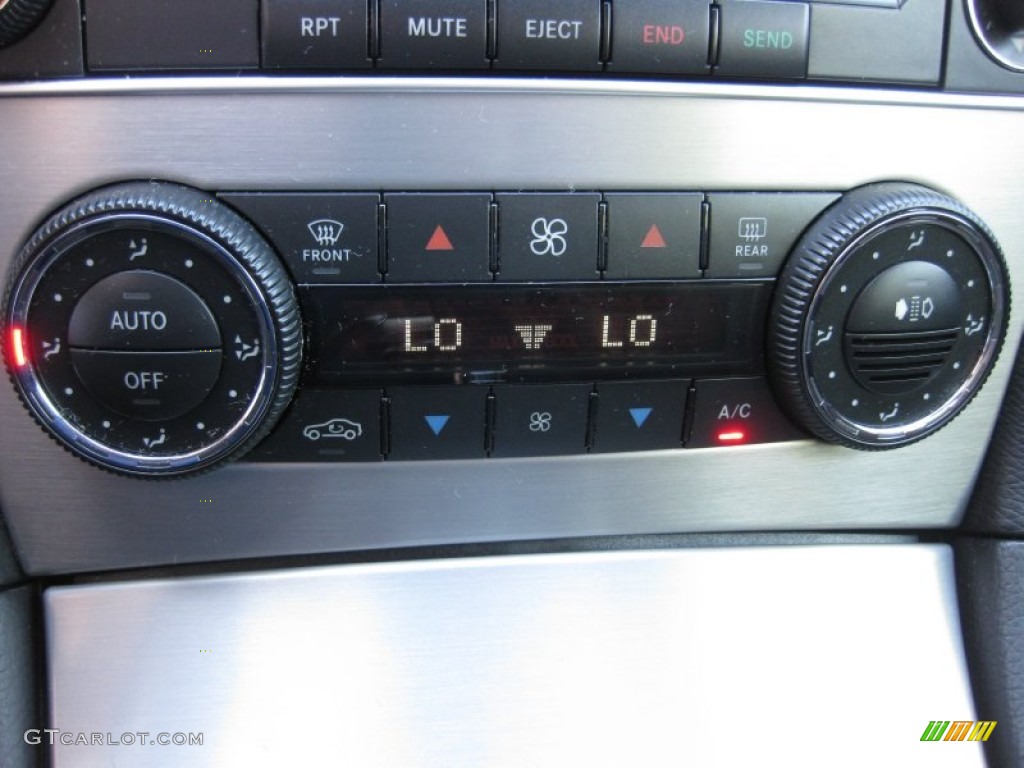 2009 Mercedes-Benz CLK 350 Grand Edition Coupe Controls Photo #66292266
