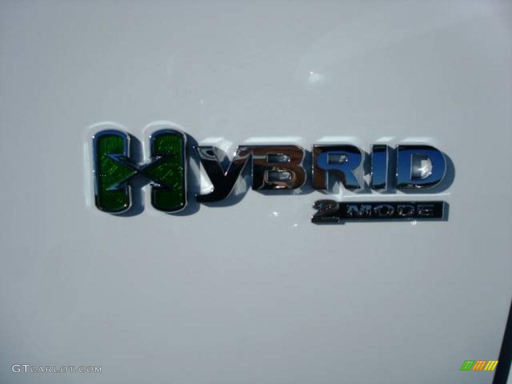 2009 Tahoe Hybrid 4x4 - Summit White / Light Titanium photo #44