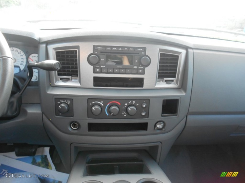2006 Ram 1500 Sport Quad Cab 4x4 - Black / Medium Slate Gray photo #27