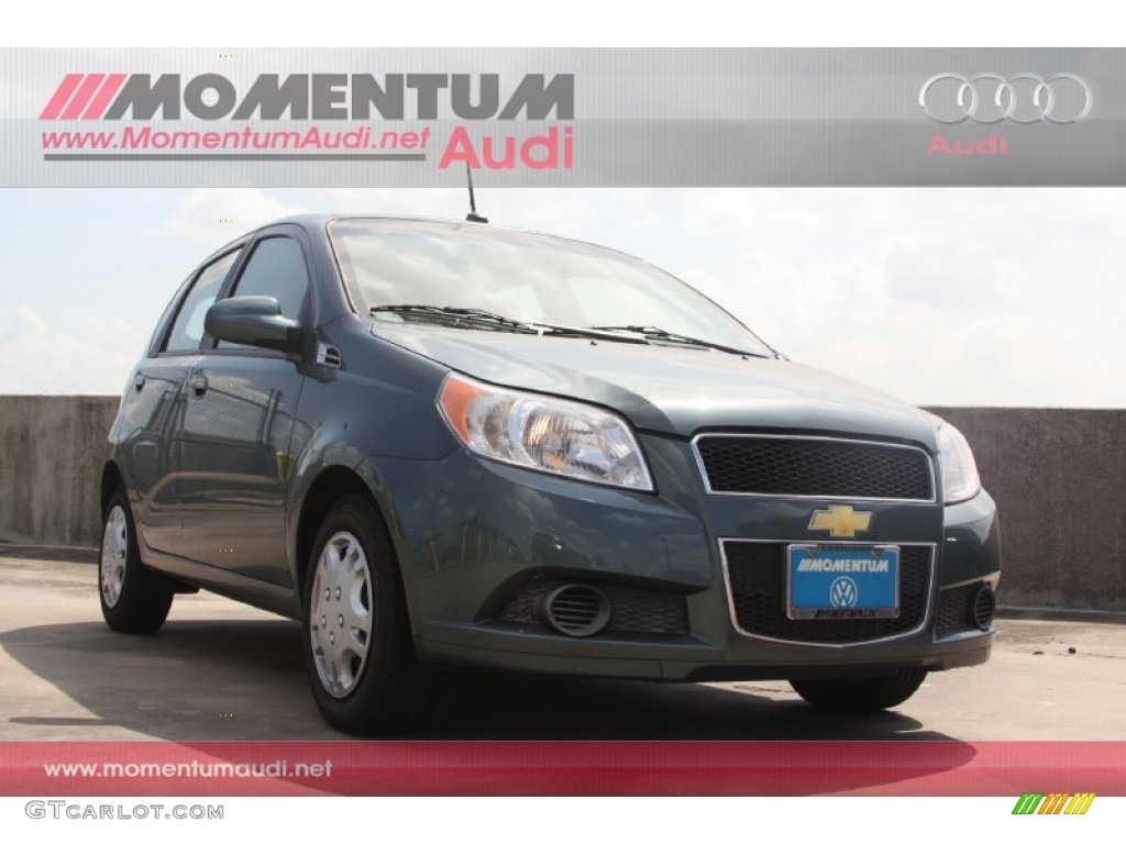 2010 Aveo Aveo5 LT - Wintergreen / Charcoal photo #1