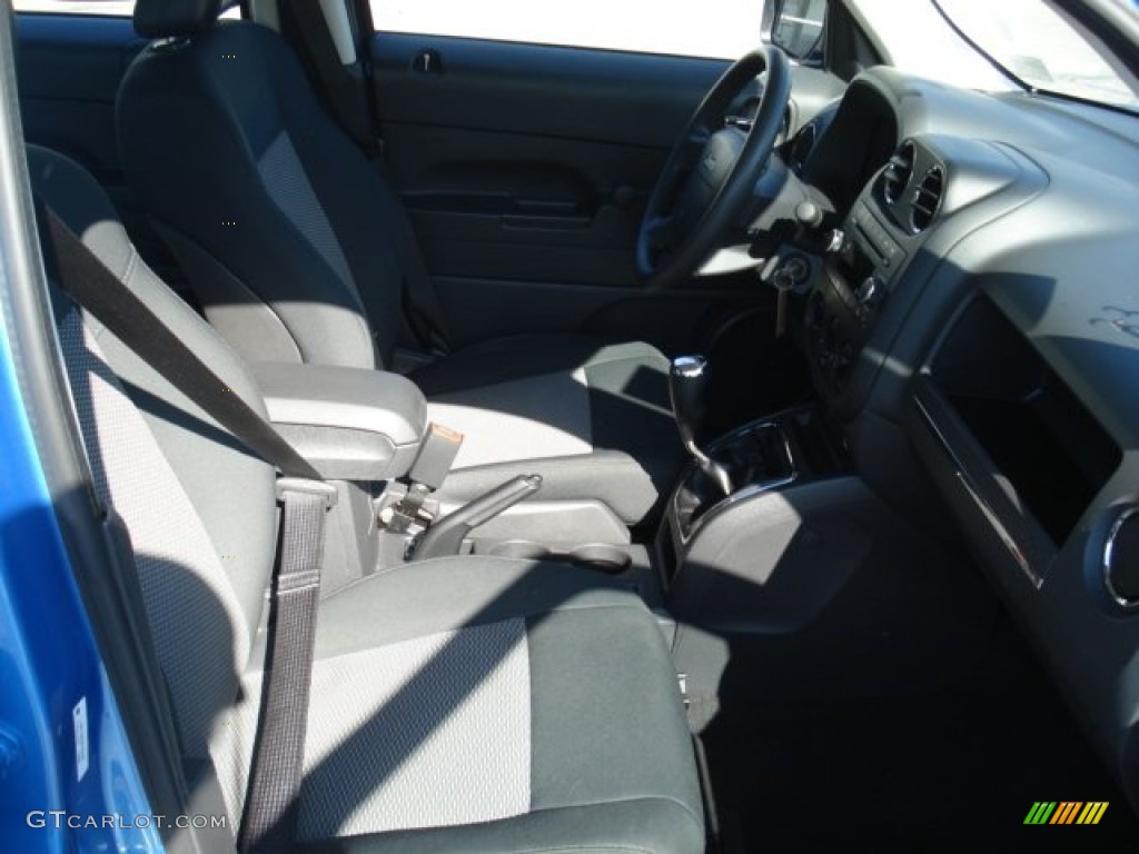 2009 Patriot Sport 4x4 - Surf Blue Pearl / Dark Slate Gray/Medium Slate Gray photo #20