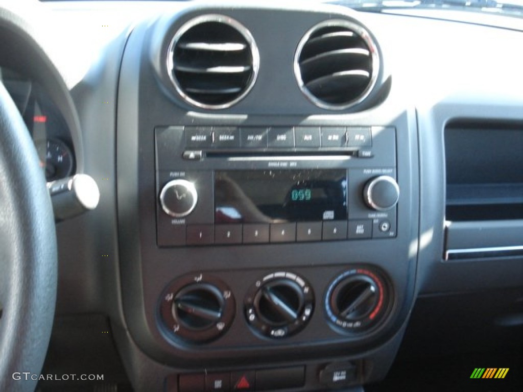 2009 Patriot Sport 4x4 - Surf Blue Pearl / Dark Slate Gray/Medium Slate Gray photo #22