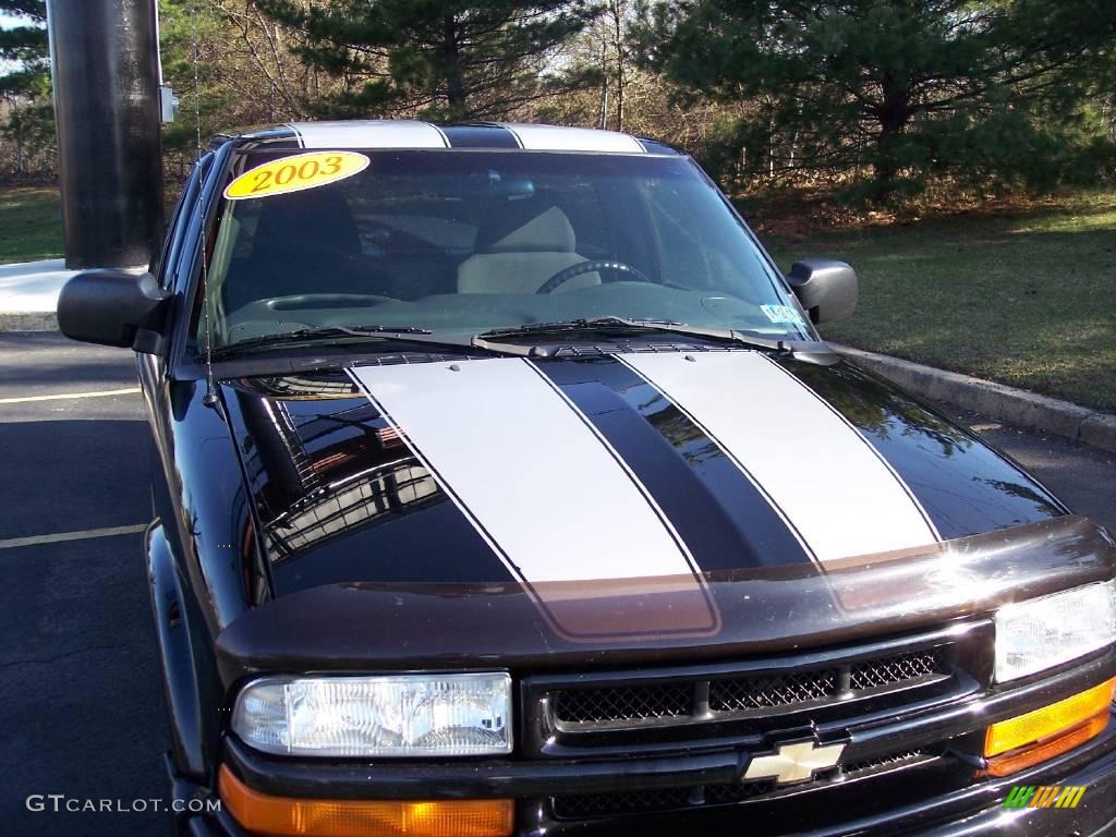 2003 S10 Xtreme Regular Cab - Black Onyx / Graphite photo #26