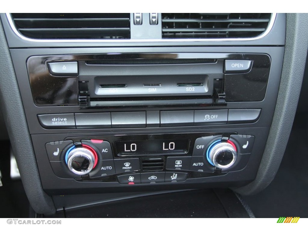 2013 Audi S5 3.0 TFSI quattro Convertible Controls Photo #66300977