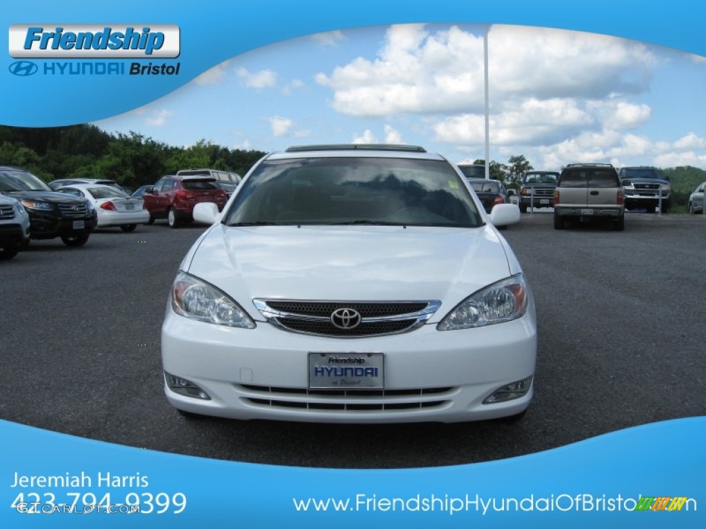 2004 Camry LE - Crystal White / Taupe photo #4