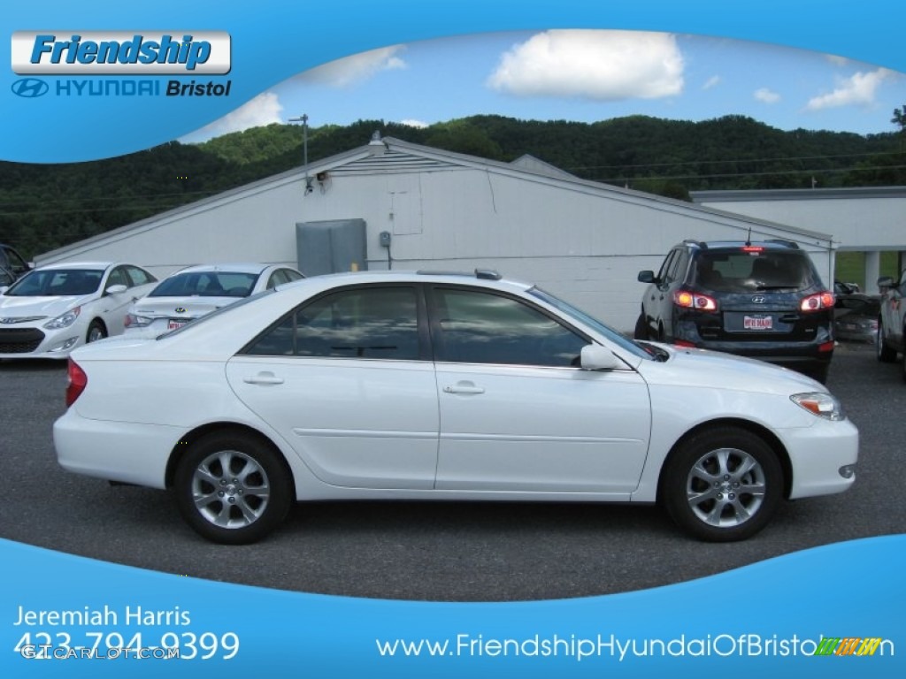 2004 Camry LE - Crystal White / Taupe photo #6