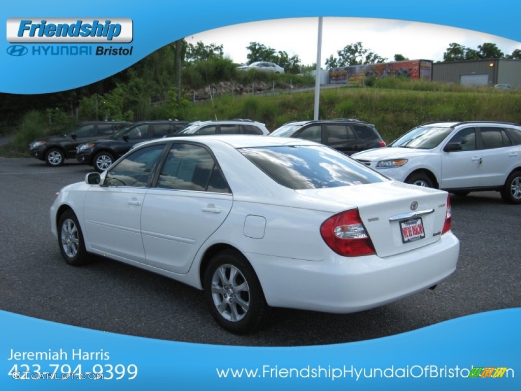 2004 Camry LE - Crystal White / Taupe photo #9