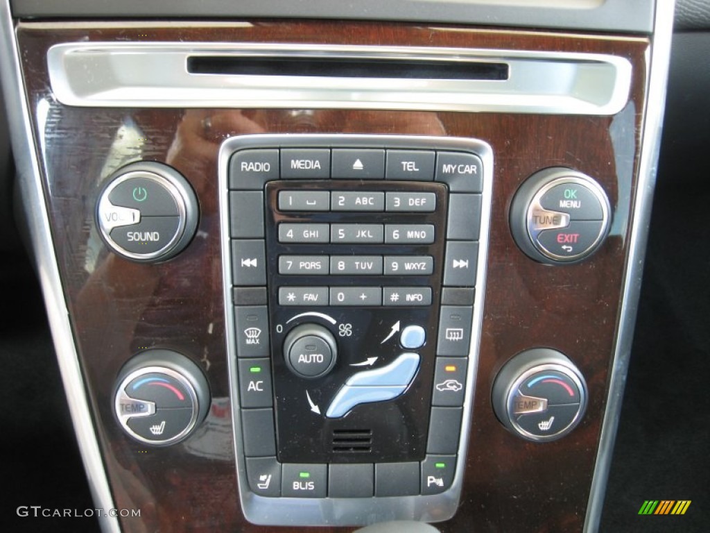 2012 Volvo XC60 3.2 AWD Controls Photo #66303680