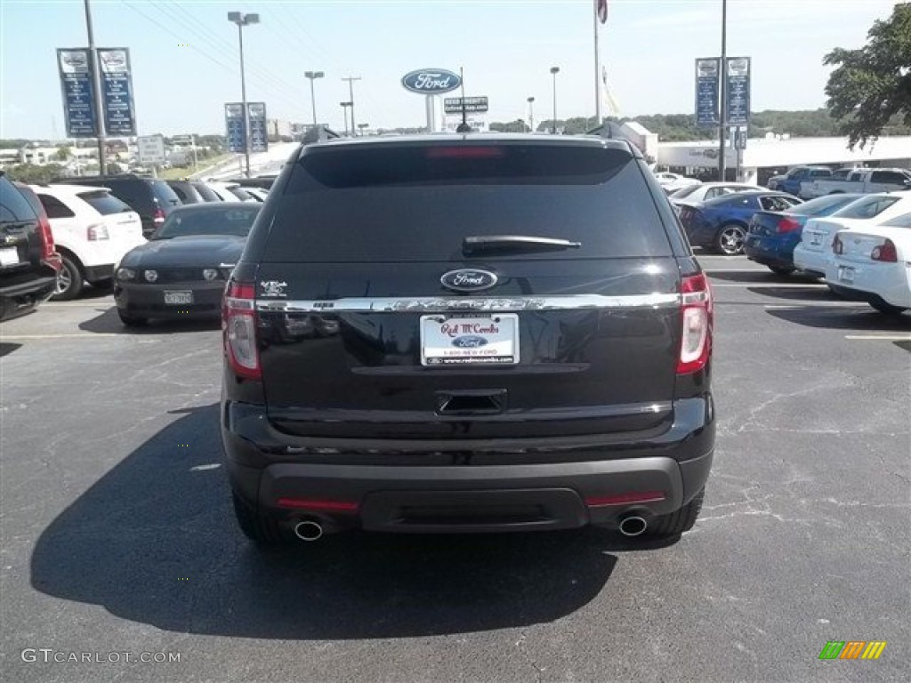 2012 Explorer FWD - Tuxedo Black Metallic / Medium Light Stone photo #4