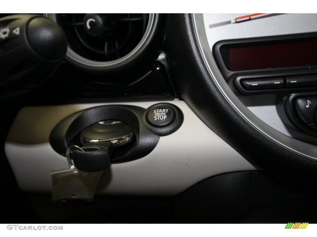 2012 Mini Cooper Roadster Controls Photo #66307967