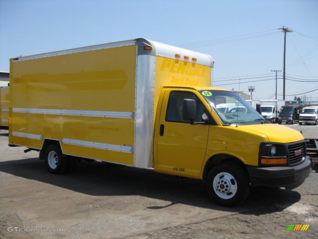2008 Savana Cutaway 3500 Commercial Moving Truck - Yellow / Medium Pewter photo #1