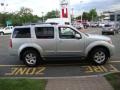 Silver Lightning - Pathfinder S 4x4 Photo No. 8