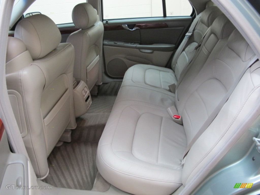 Dark Gray Interior 2005 Cadillac DeVille Sedan Photo #66317292