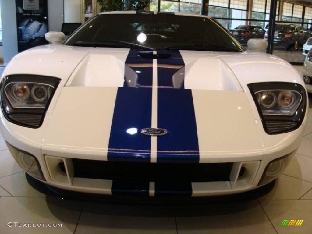 2005 GT  - Centennial White / Ebony Black photo #2